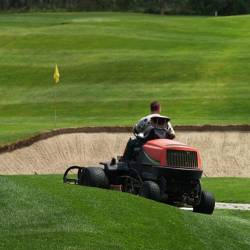 tu-van-va-bao-tri-cac-san-tap-golf-va-putting-green-hien-huu Tư vấn và bảo trì các sân tập golf và putting green hiện hữu.